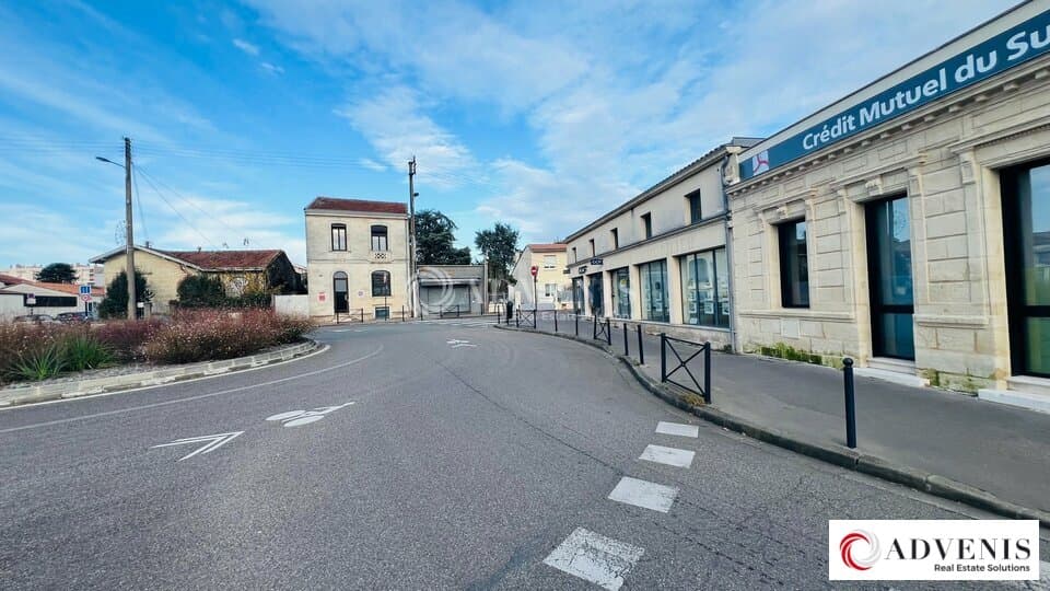 Local commercial · 168 m² · Location — photo 2