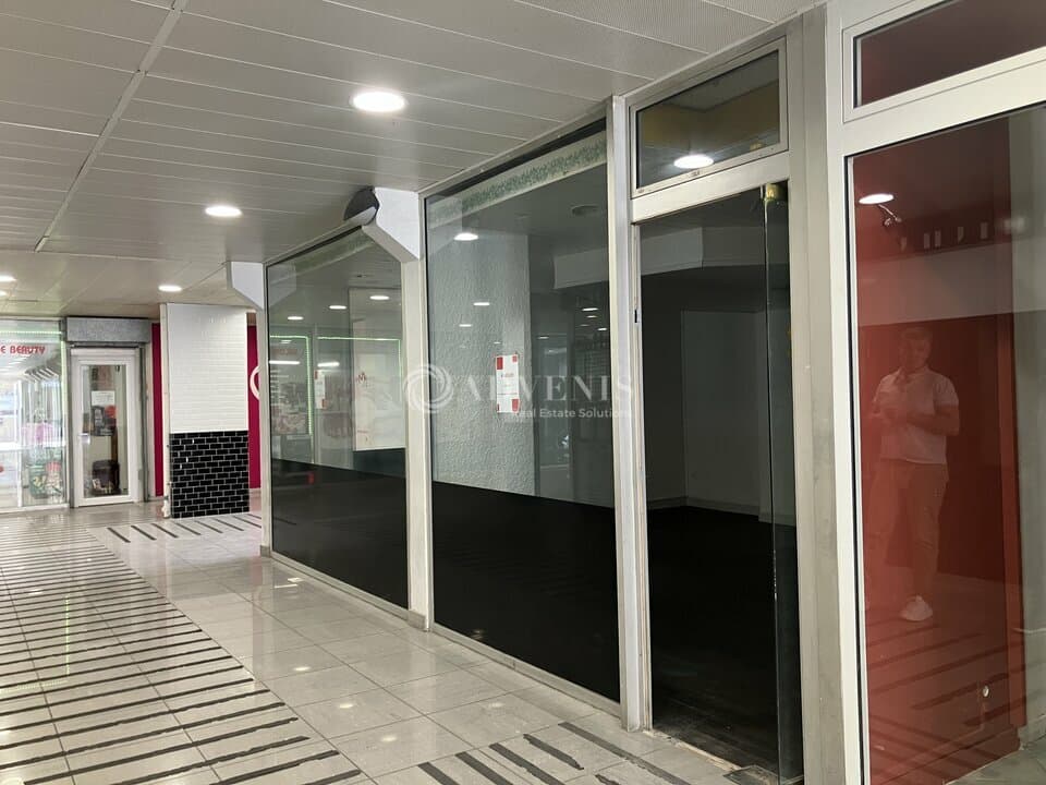 Local commercial · 36 m² · Location — photo 3