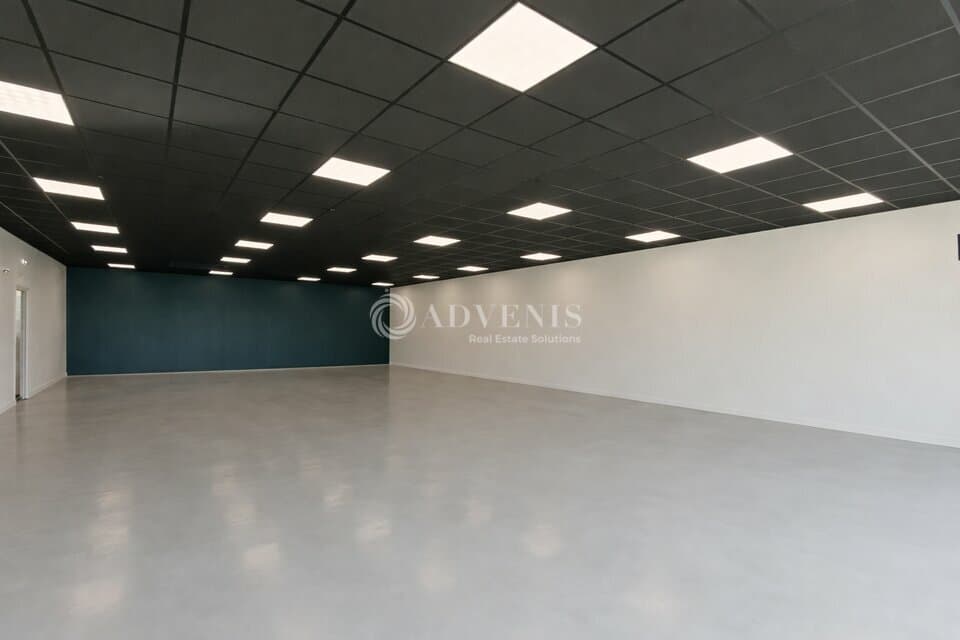 Local commercial · 360 m² · Location — photo 2