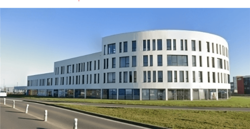 Local commercial · 51 m² · Location — photo 2
