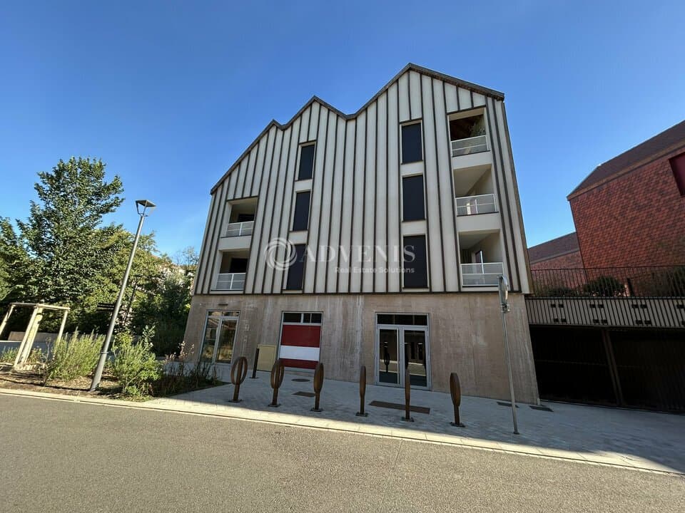 Local commercial · 212 m² · Achat des murs — photo 2