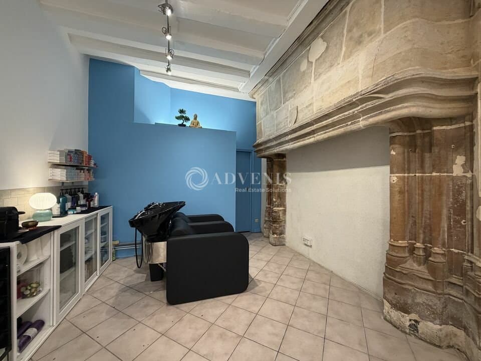 Local commercial · 45 m² · Achat des murs — photo 2