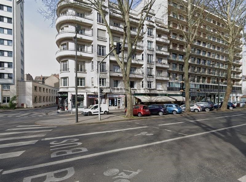 Local commercial · 75 m² · Location — photo 1