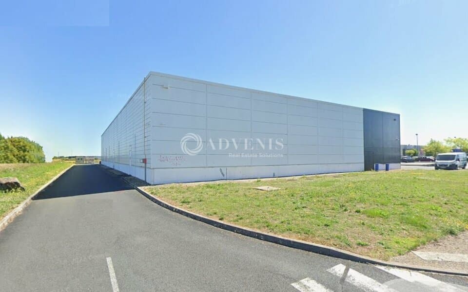 Local commercial · 1837 m² · Location — photo 2
