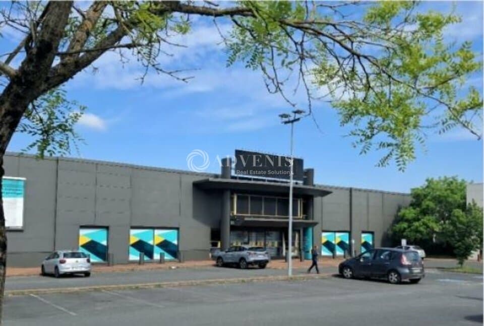 Local commercial · 1837 m² · Location — photo 1