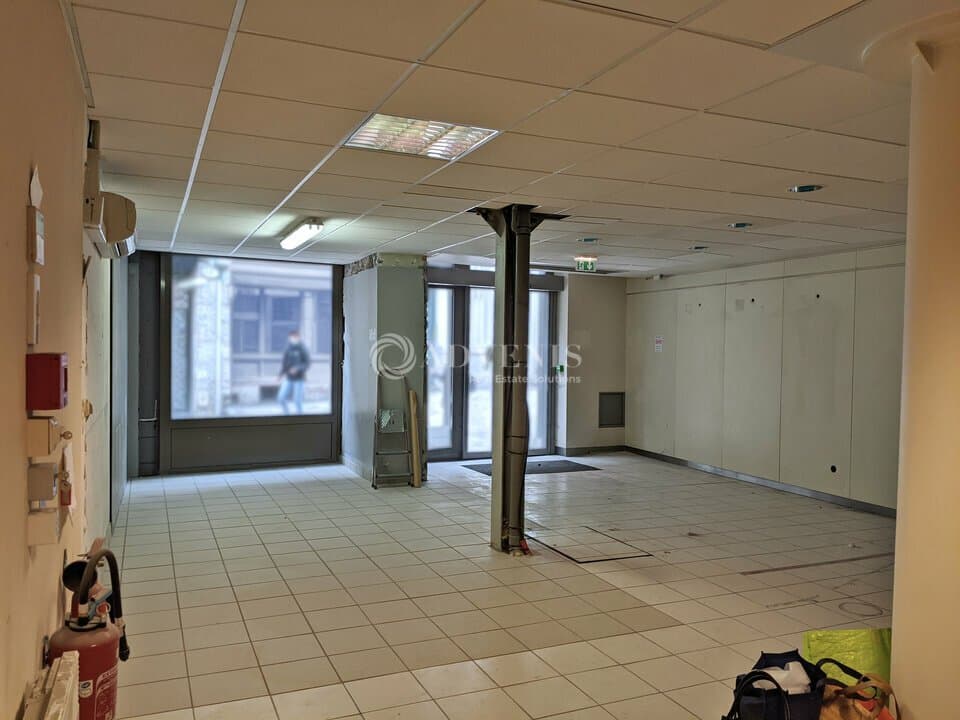Local commercial · 277 m² · Location — photo 2