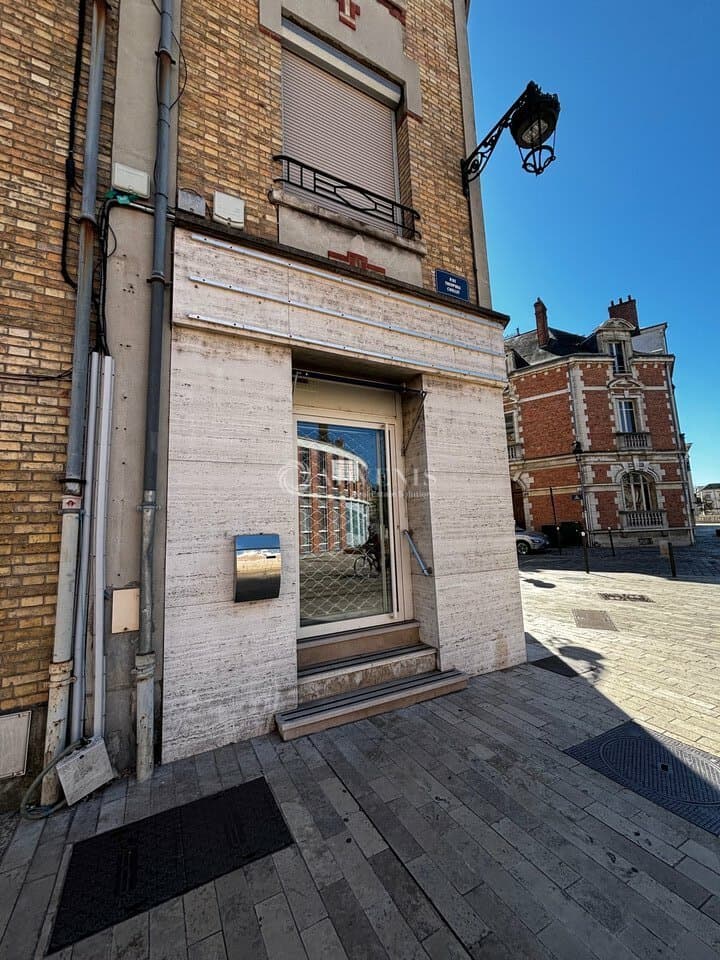 Local commercial · 75 m² · Location — photo 2