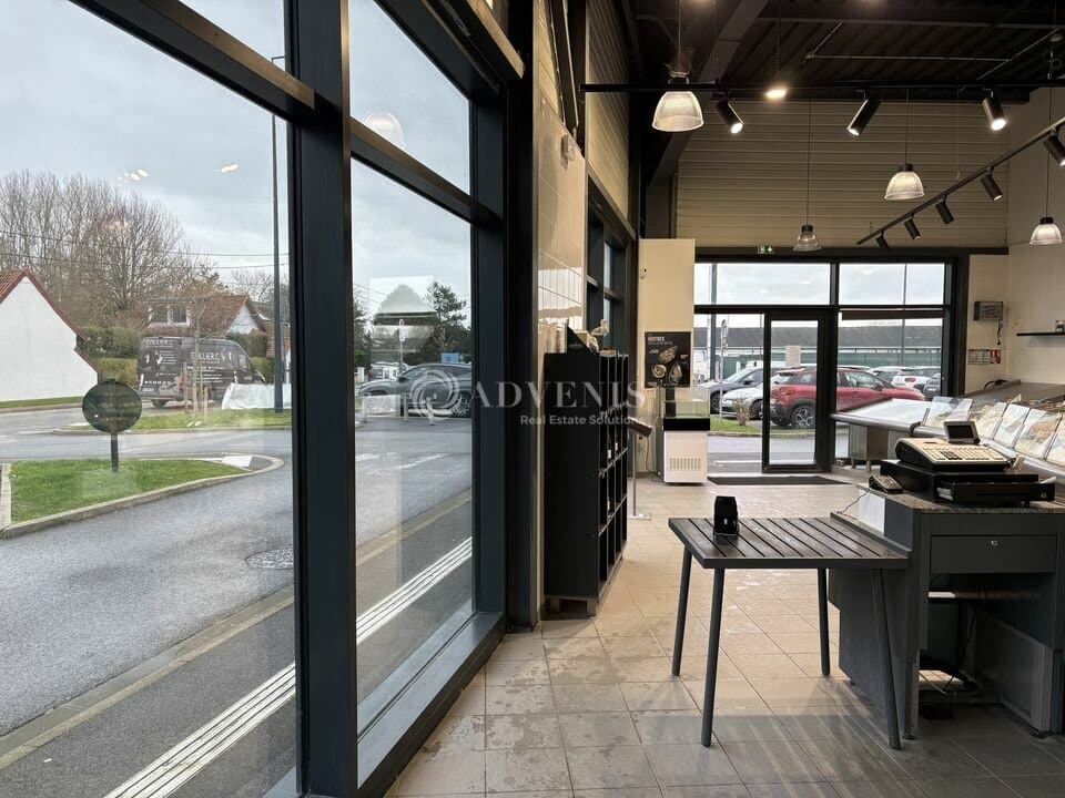 Local commercial · 120 m² · Location — photo 3