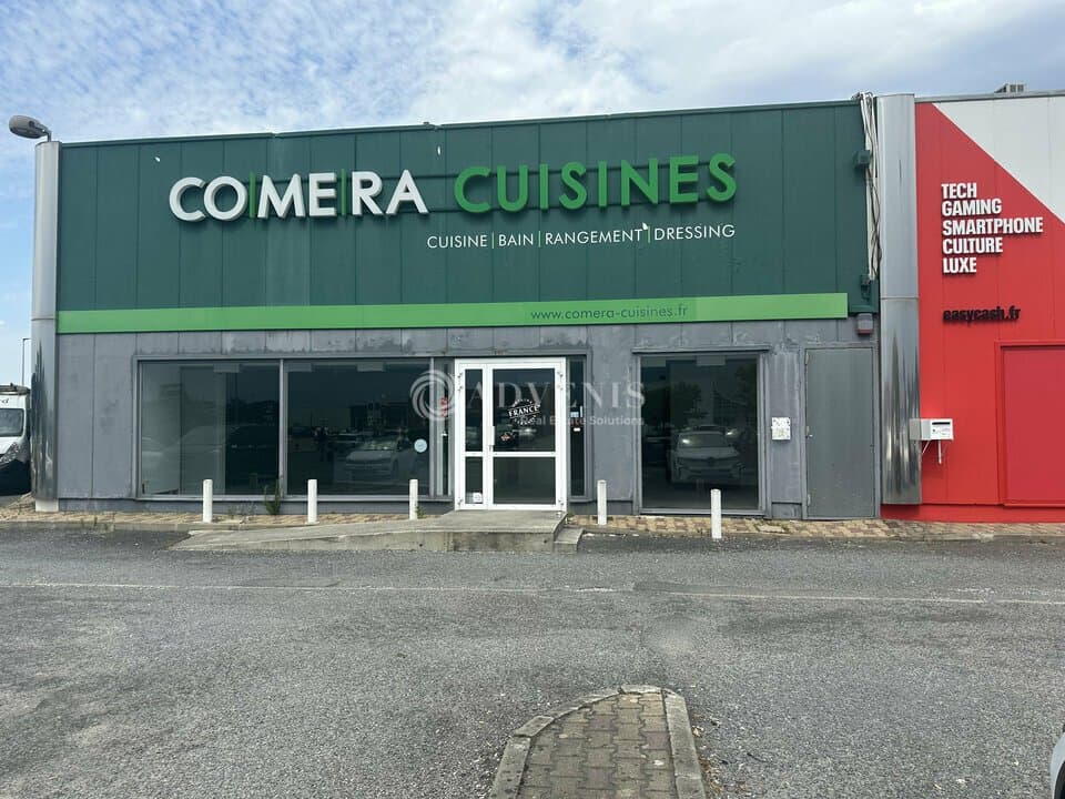 Local commercial · 400 m² · Location — photo 2