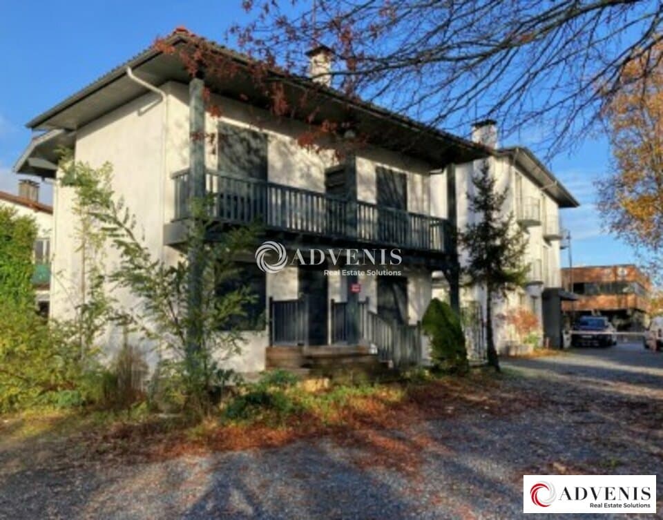 Local commercial · 631 m² · Achat des murs — photo 2