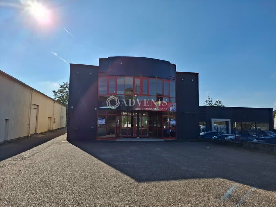 Local commercial · 590 m² · Achat des murs — photo 1