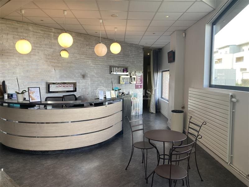 Local commercial · 900 m² · Achat des murs — photo 1