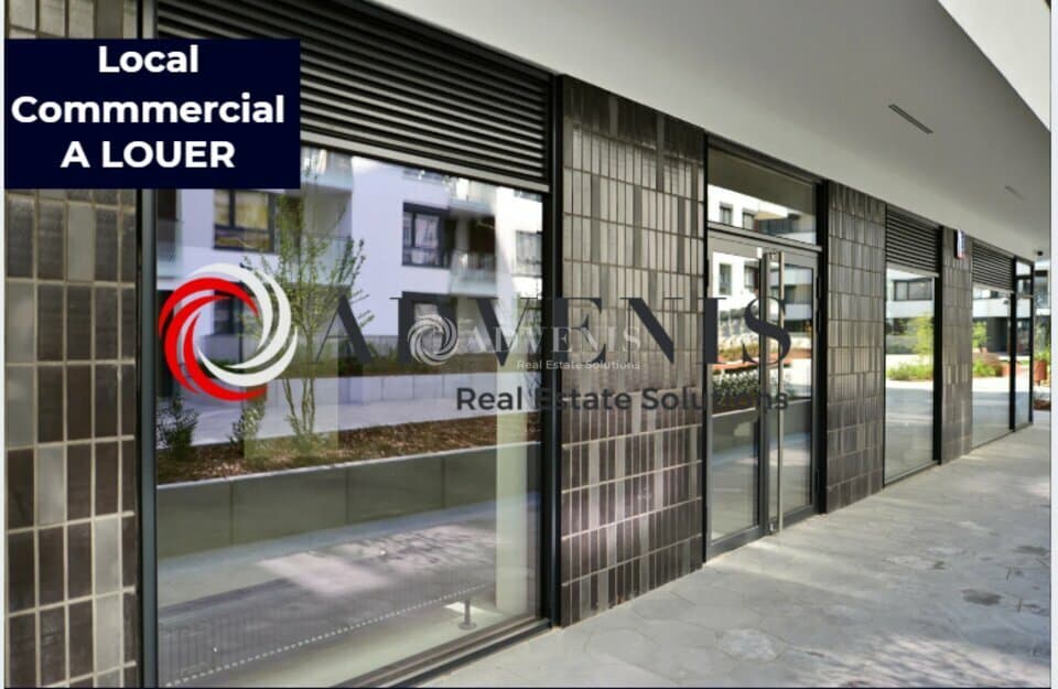 Local commercial · 240 m² · Location — photo 1