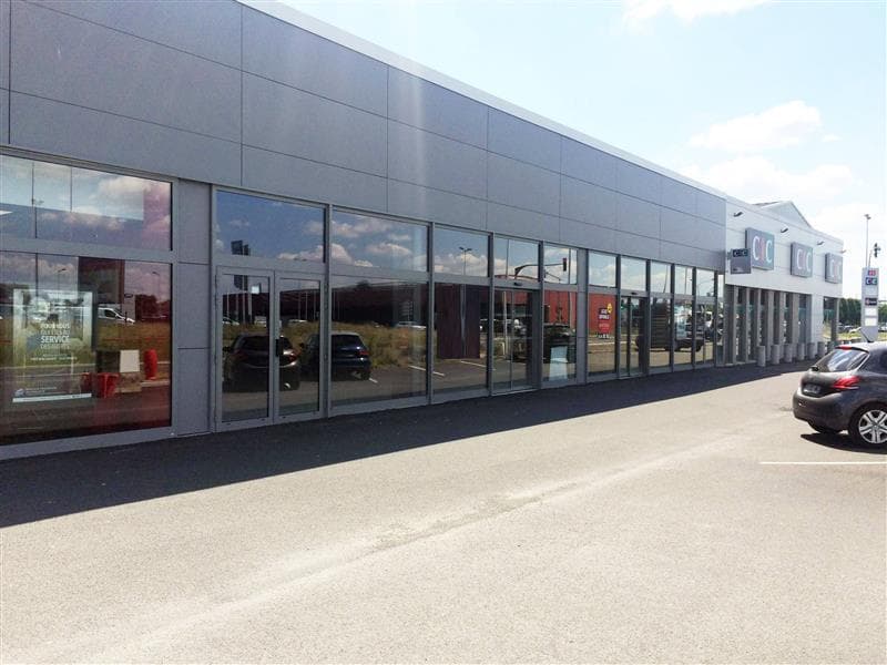 Local commercial · 300 m² · Location — photo 2