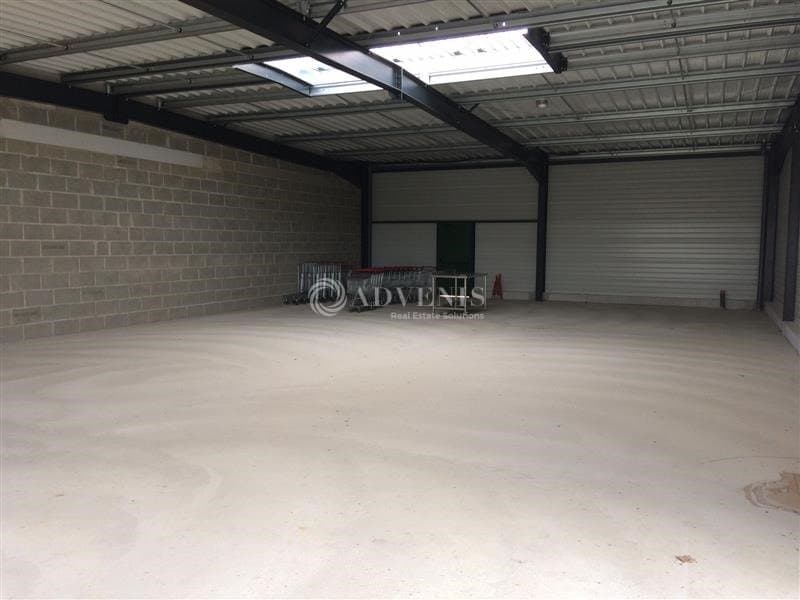 Local commercial · 196 m² · Location — photo 3