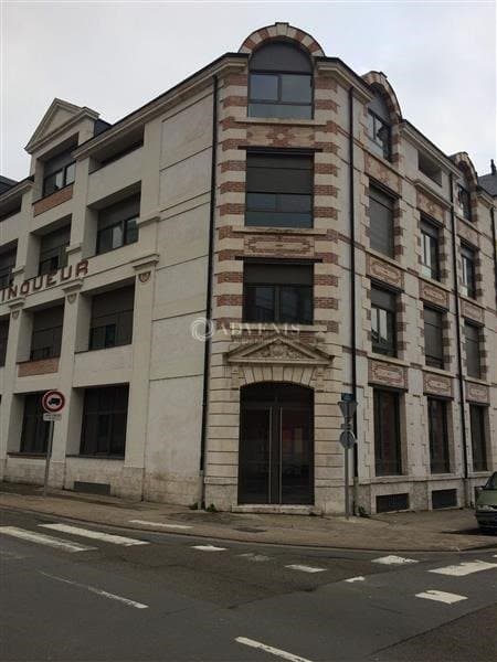 Local commercial · 511 m² · Location — photo 3