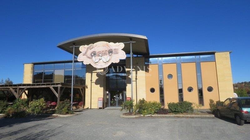 Local commercial · 1300 m² · Achat des murs — photo 1