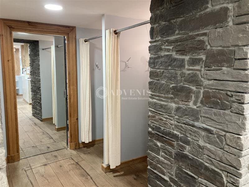 Local commercial · 65 m² · Location — photo 3