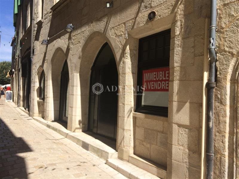 Local commercial · 240 m² · Achat des murs — photo 2