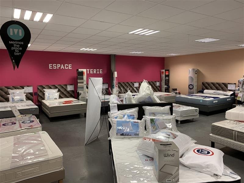 Local commercial · 750 m² · Achat des murs — photo 1