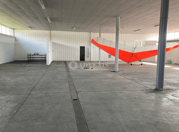 Local commercial · 400 m² · Location — photo 3