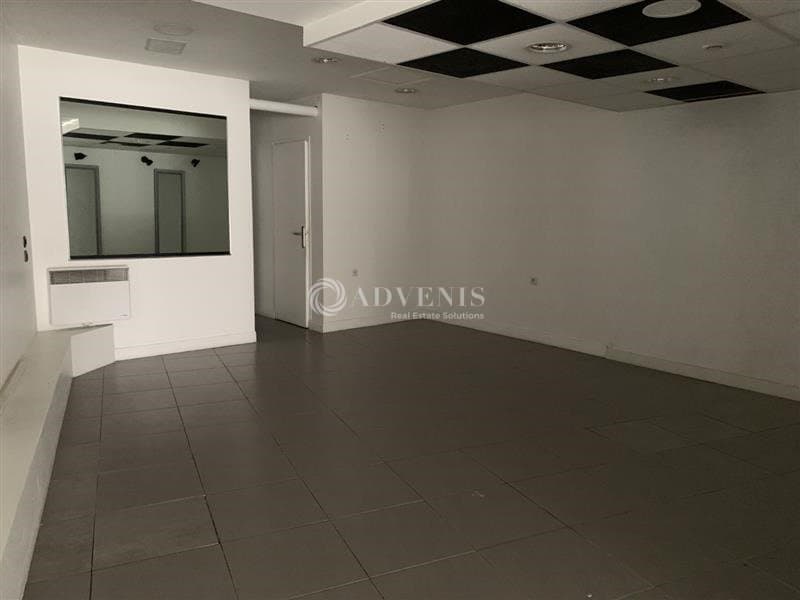 Local commercial · 75 m² · Location — photo 2
