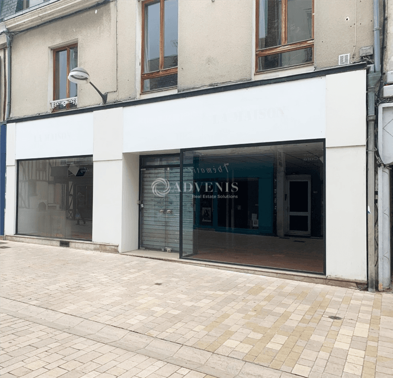 Local commercial · 124 m² · Location — photo 1