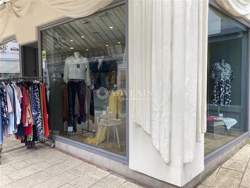 Local commercial · 115 m² · Achat des murs — photo 1
