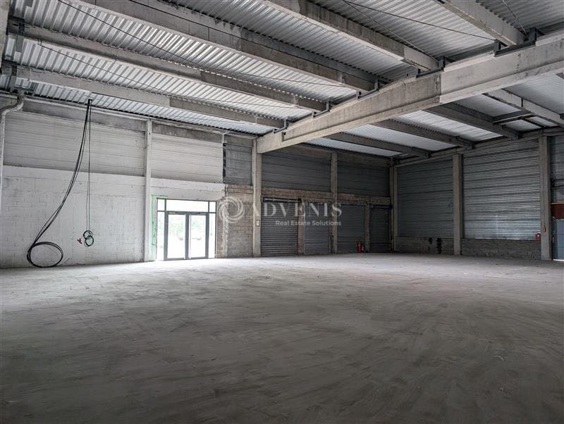 Local commercial · 638 m² · Location — photo 3