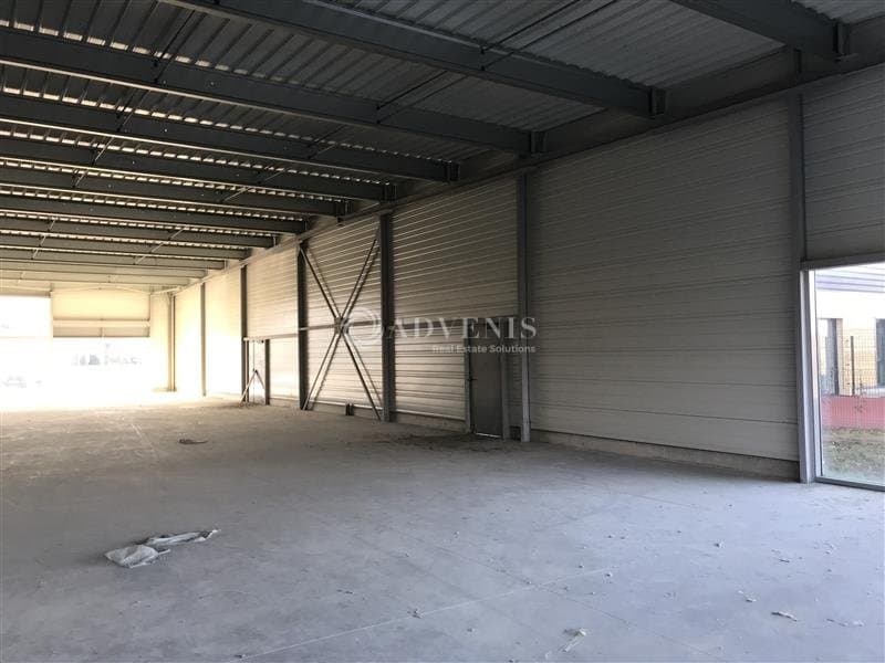 Local commercial · 550 m² · Location — photo 3