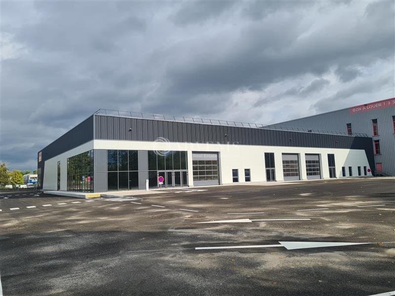 Local commercial · 773 m² · Location — photo 1