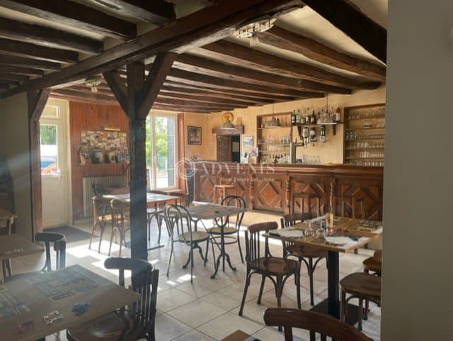 Local commercial · 203 m² · Achat des murs — photo 3