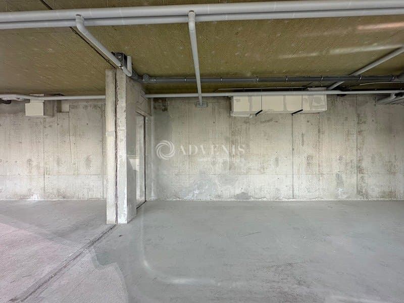 Local commercial · 418 m² · Location — photo 3