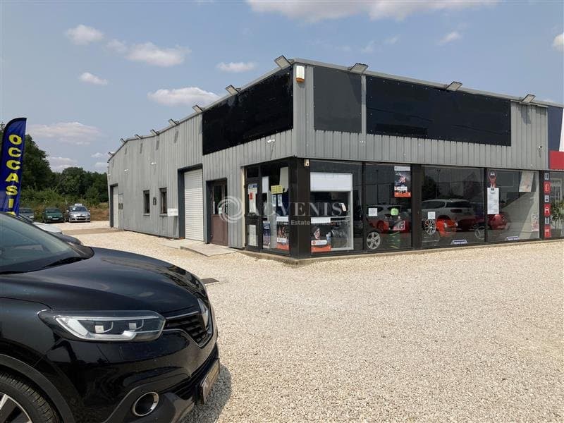 Local commercial · 276 m² · Location — photo 1