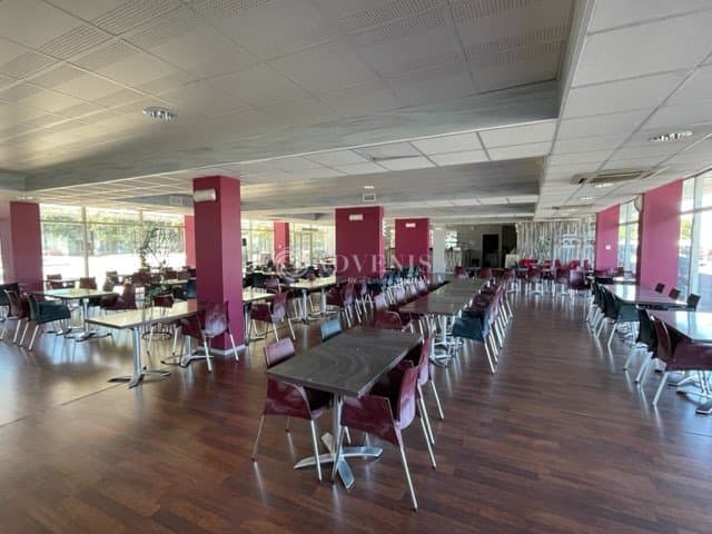 Local commercial · 511 m² · Location — photo 2
