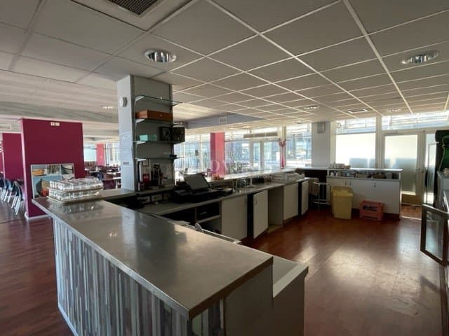 Local commercial · 511 m² · Location — photo 3