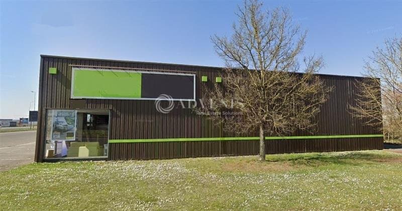 Local commercial · 432 m² · Location — photo 1