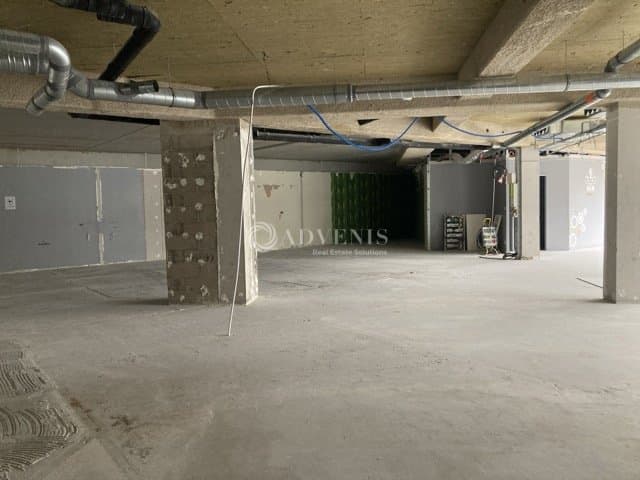 Local commercial · 369 m² · Location — photo 3