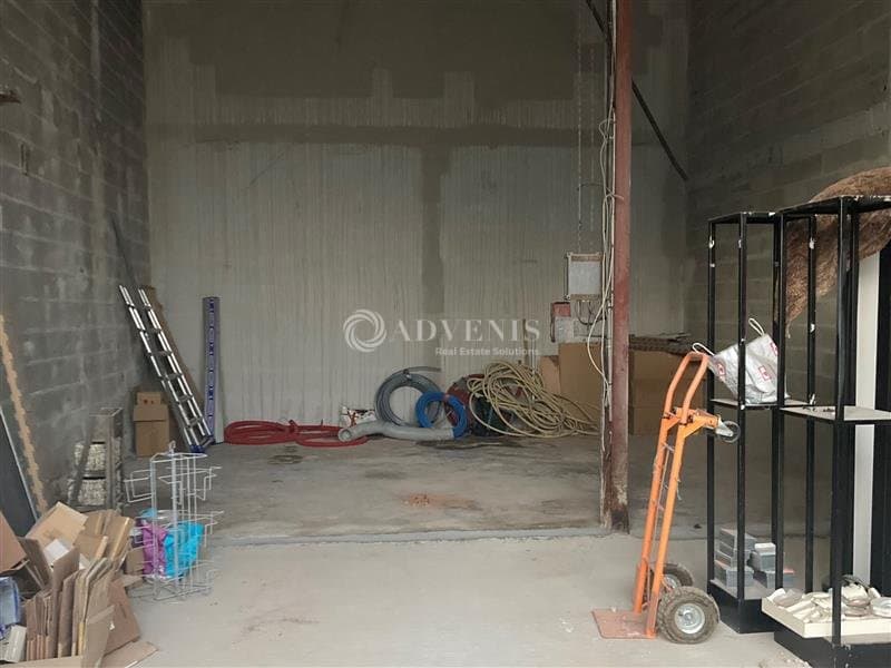 Local commercial · 71 m² · Location — photo 1