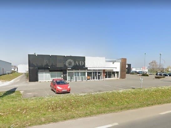 Local commercial · 1228 m² · Achat des murs — photo 2