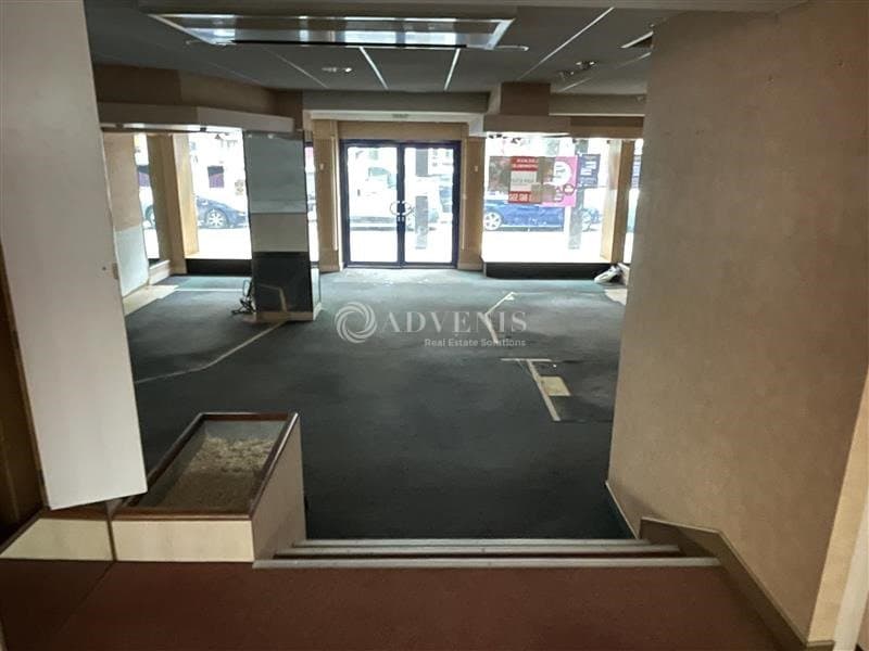 Local commercial · 200 m² · Location — photo 3
