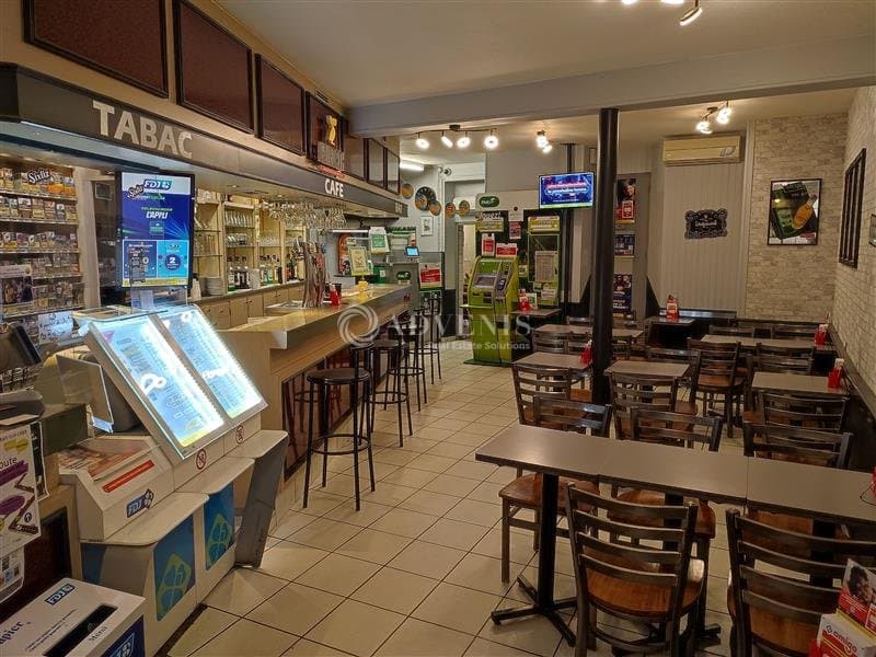 Local commercial · 130 m² · Achat des murs — photo 1