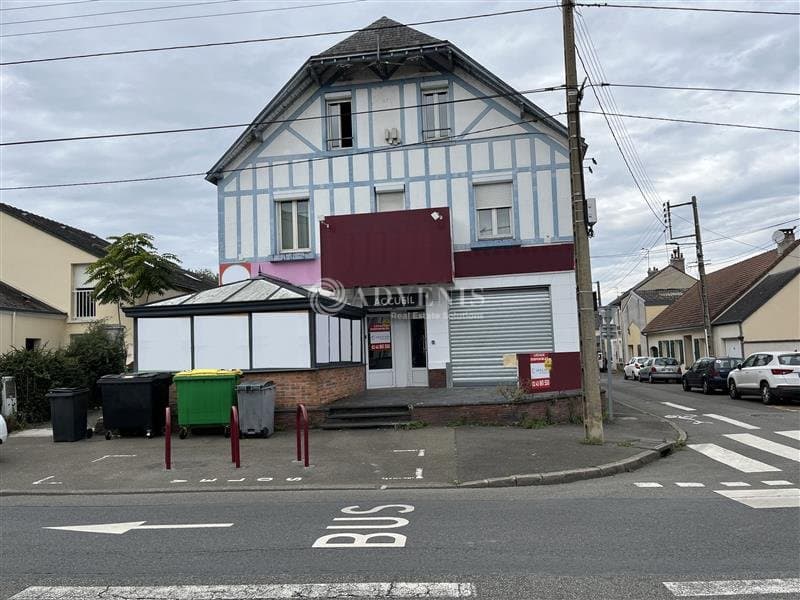 Local commercial · 199 m² · Location — photo 3
