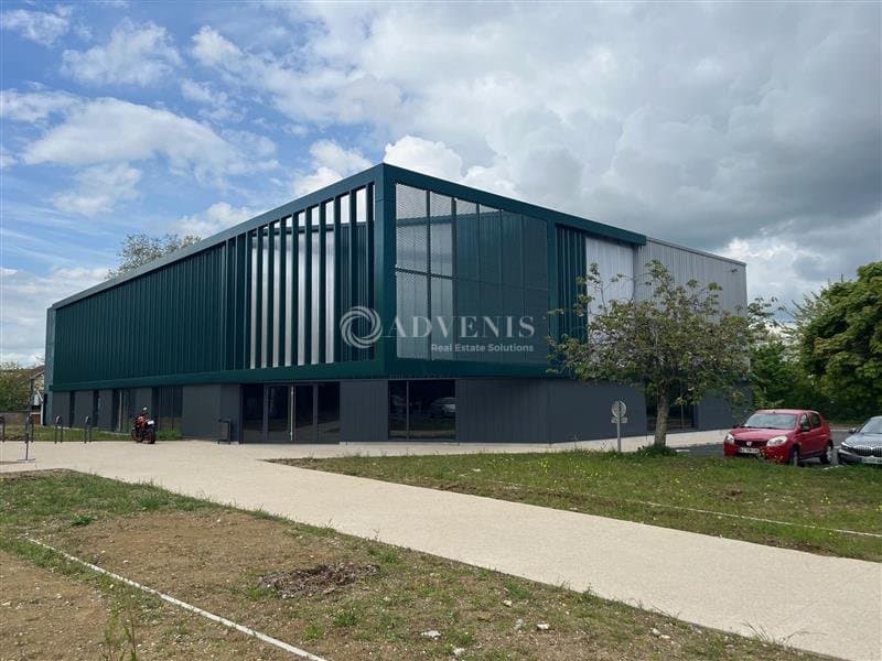 Local commercial · 980 m² · Location — photo 1