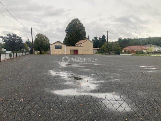 Local commercial · 345 m² · Achat des murs — photo 2