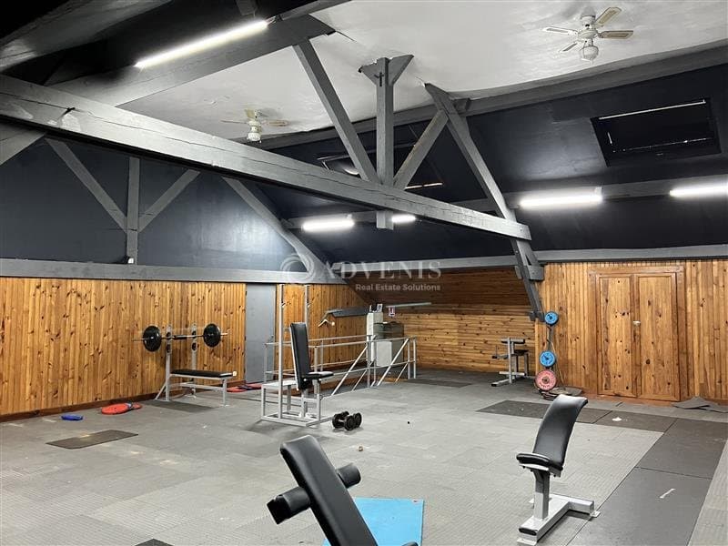 Local commercial · 1290 m² · Achat des murs — photo 3