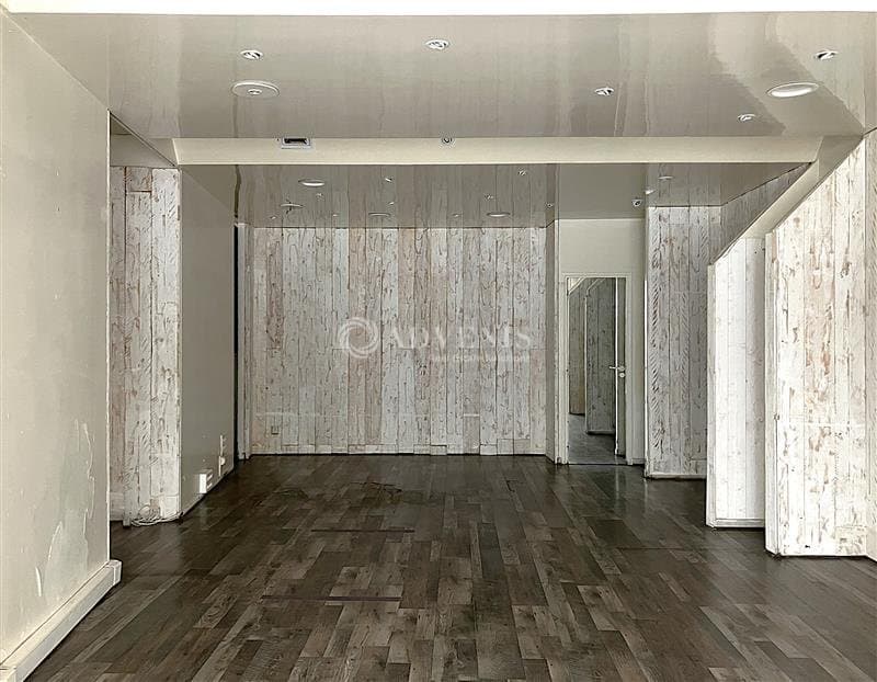 Local commercial · 50 m² · Achat des murs — photo 2