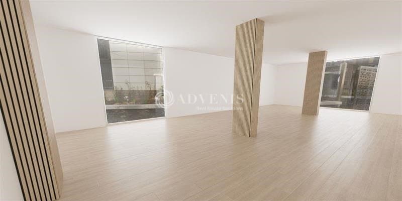 Local commercial · 730 m² · Location — photo 1