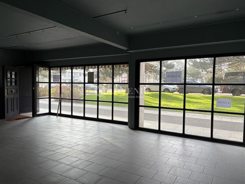 Local commercial · 170 m² · Location — photo 2