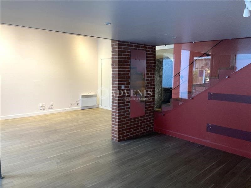 Local commercial · 84 m² · Achat des murs — photo 2